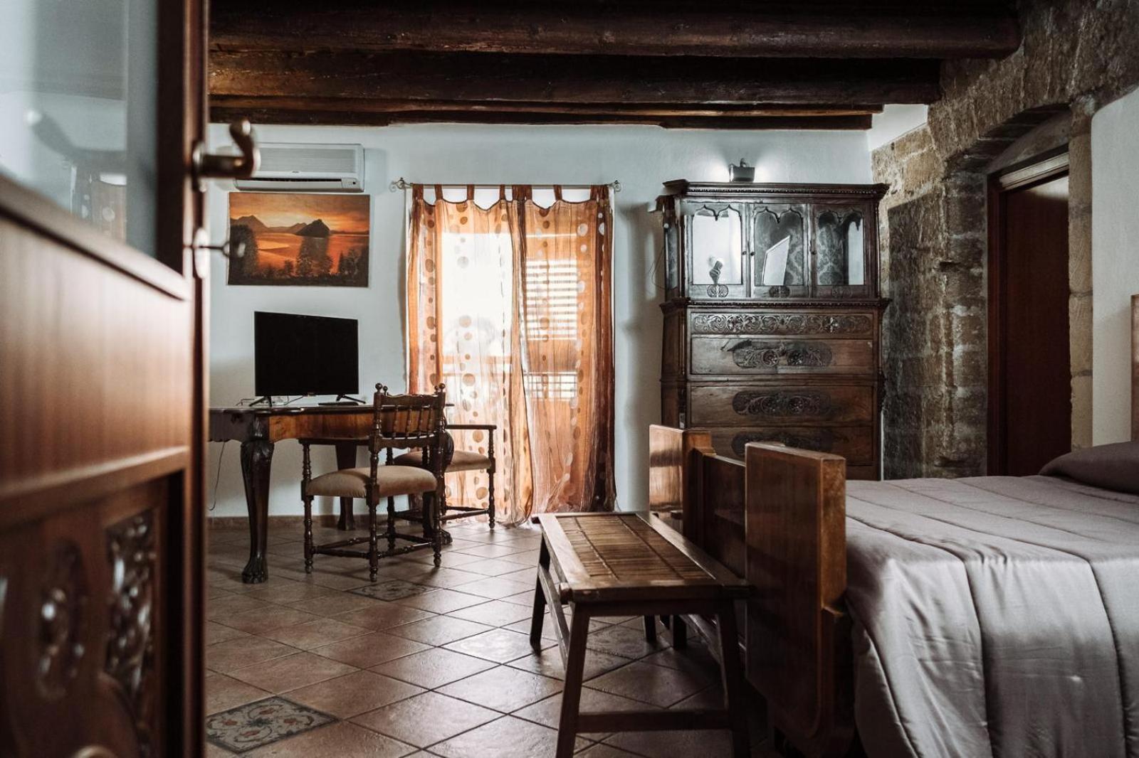 Filippo'S Holiday House Hotel Palermo Ngoại thất bức ảnh